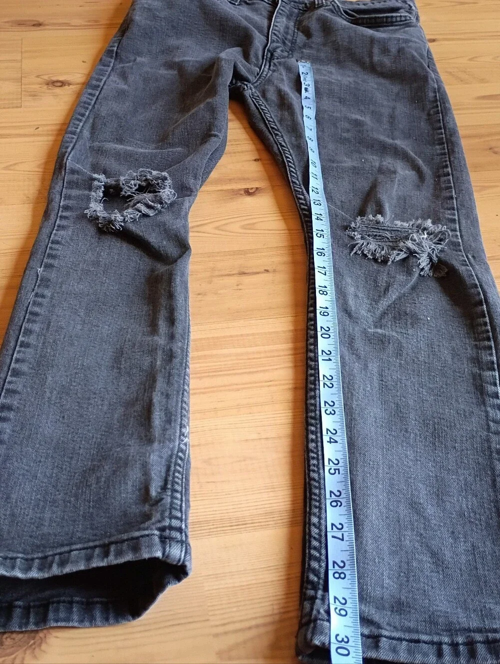 Levi's 510 Men's Skinny Fit Black Distressed Jeans W34 L30 (Measures 31x28.5)